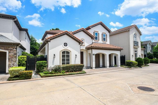 2702 Tudor Manor, Houston, TX 77082