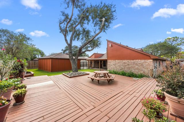 3138 Quail Valley East Drive, Missouri City, TX 77489