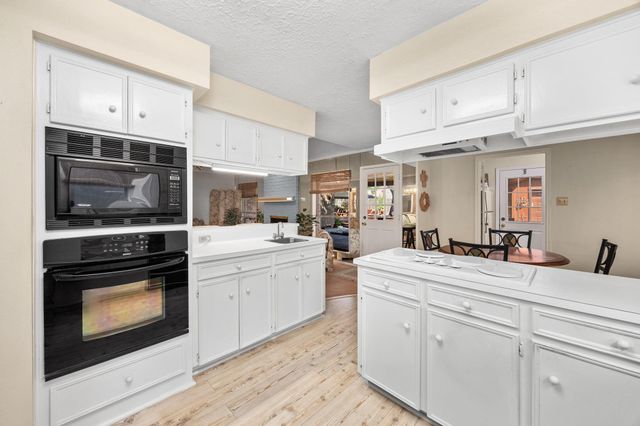 3138 Quail Valley East Drive, Missouri City, TX 77489