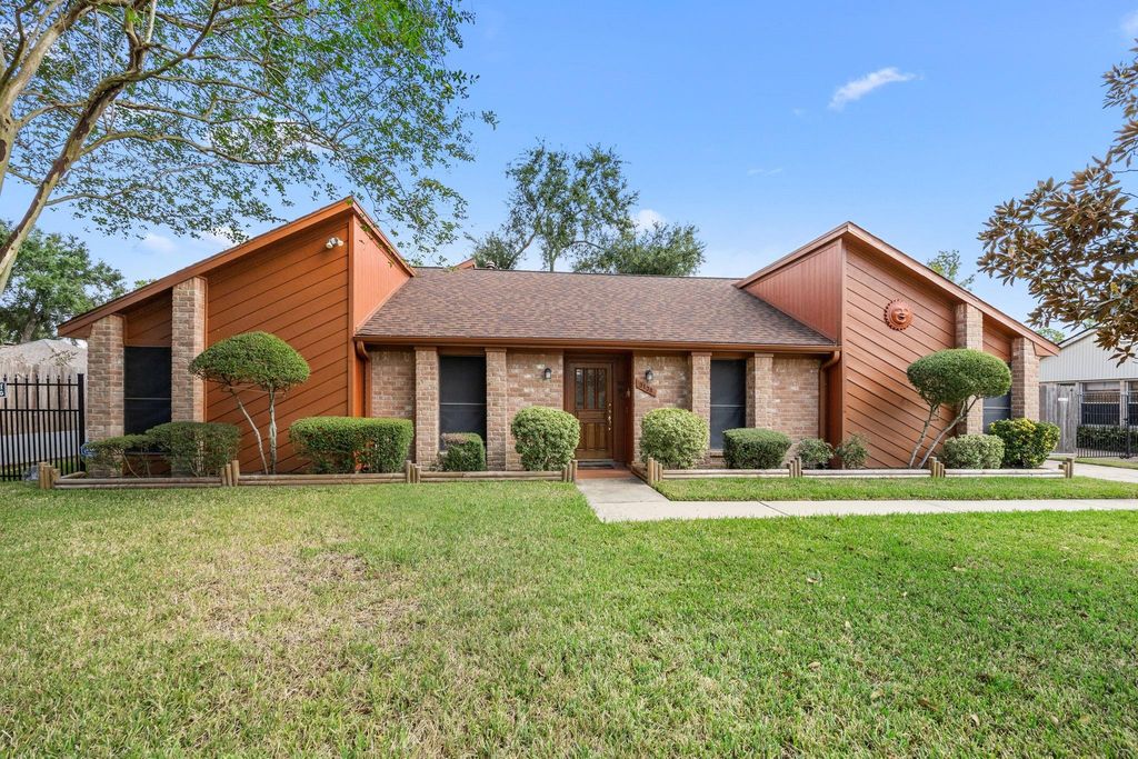 3138 Quail Valley East Drive, Missouri City, TX 77489
