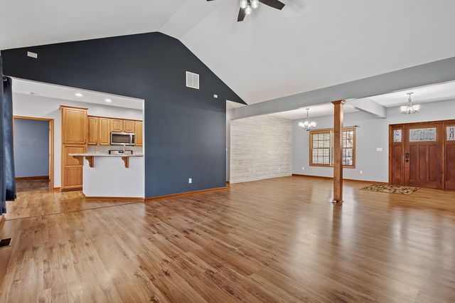 10485 Mattie Lane, Wheatfield, IN 46392