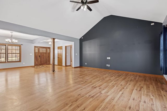 10485 Mattie Lane, Wheatfield, IN 46392