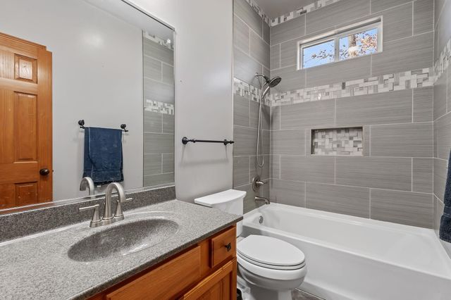 10485 Mattie Lane, Wheatfield, IN 46392