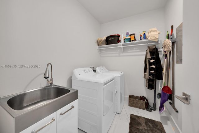 301 Altara Ave LPH914, Coral Gables, FL 33146