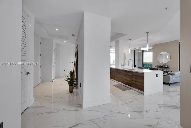 301 Altara Ave LPH914, Coral Gables, FL 33146