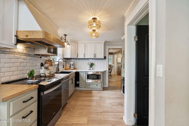 3004 Westside Avenue, Rotterdam, NY 12306