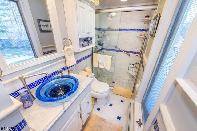 34 Carlos Dr, Fairfield Twp., NJ 07004