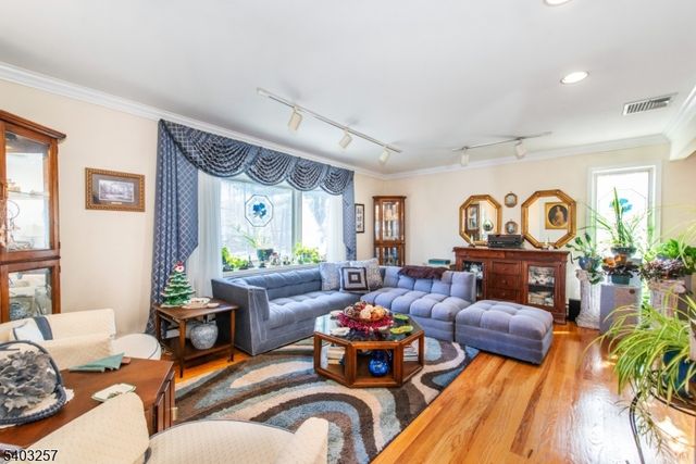 34 Carlos Dr, Fairfield Twp., NJ 07004