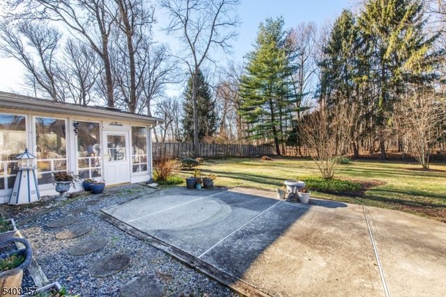 34 Carlos Dr, Fairfield Twp., NJ 07004