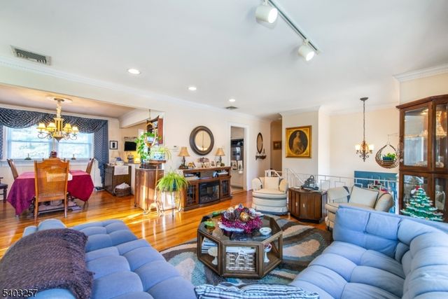 34 Carlos Dr, Fairfield Twp., NJ 07004