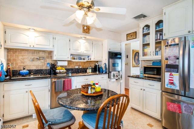 34 Carlos Dr, Fairfield Twp., NJ 07004