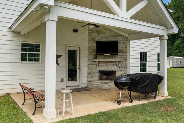 173 Maple Creek Court, Cataula, GA 31804