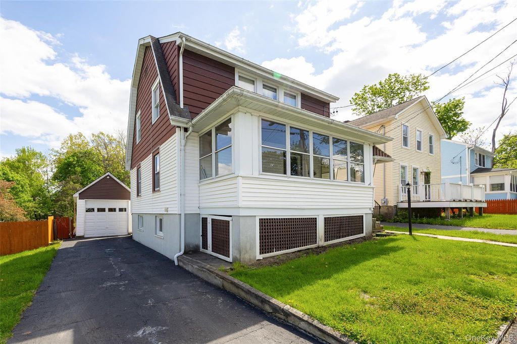 6 Irving Avenue, Poughkeepsie, NY 12601