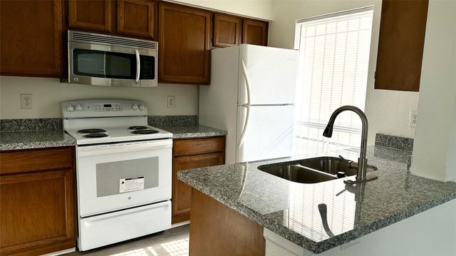 3900 Woodchase Drive 92, Houston, TX 77042