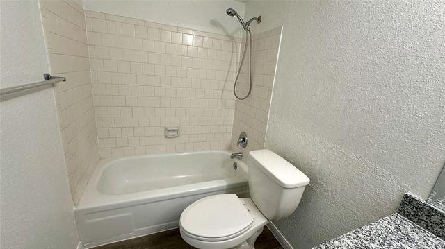 3900 Woodchase Drive 92, Houston, TX 77042