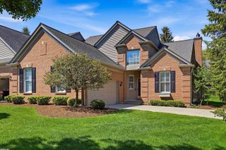 1368 Rock Valley Drive, Rochester, MI 48307