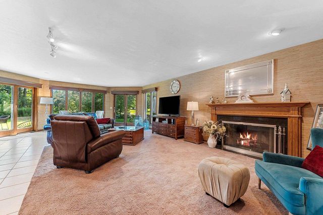 2641 POPLAR SPRINGS CIRCLE, Green Bay, WI 54304