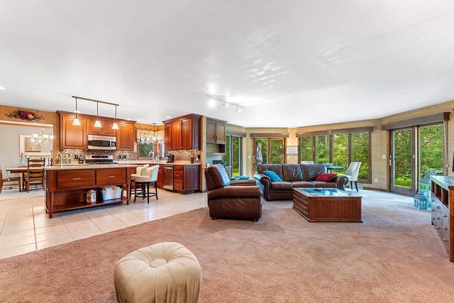 2641 POPLAR SPRINGS CIRCLE, Green Bay, WI 54304
