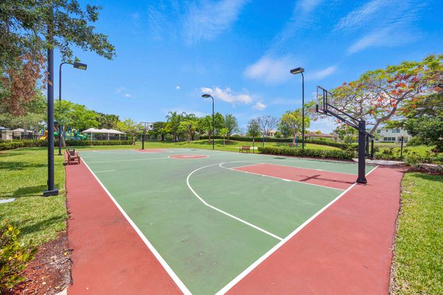 2101 Belcara Court, West Palm Beach, FL 33411