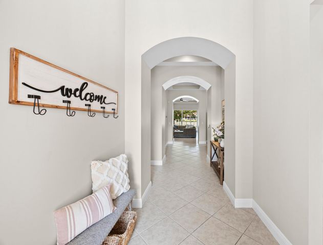 2101 Belcara Court, West Palm Beach, FL 33411