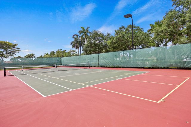 2101 Belcara Court, West Palm Beach, FL 33411