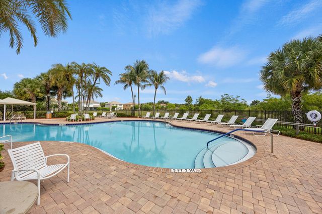 2101 Belcara Court, West Palm Beach, FL 33411