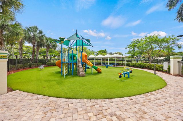 2101 Belcara Court, West Palm Beach, FL 33411