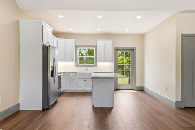 155 Waldorf Place, Brasstown, NC 28902