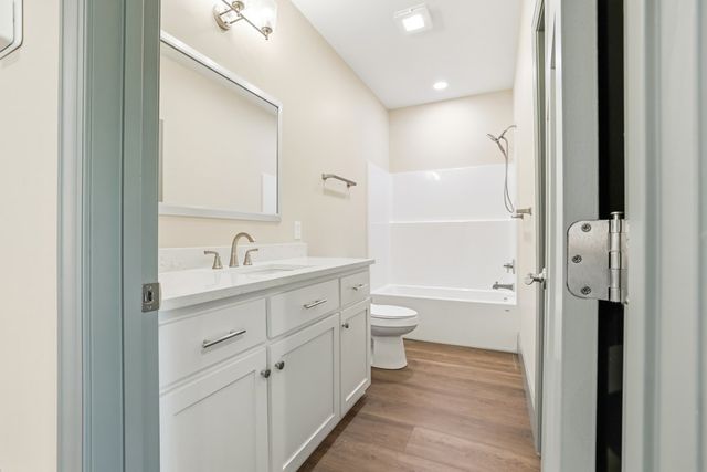 155 Waldorf Place, Brasstown, NC 28902