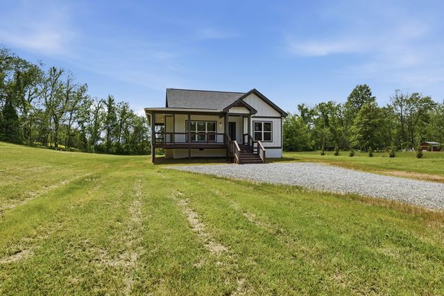155 Waldorf Place, Brasstown, NC 28902