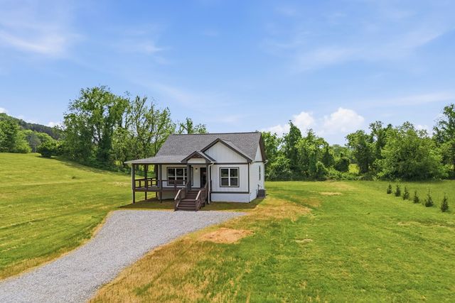 155 Waldorf Place, Brasstown, NC 28902