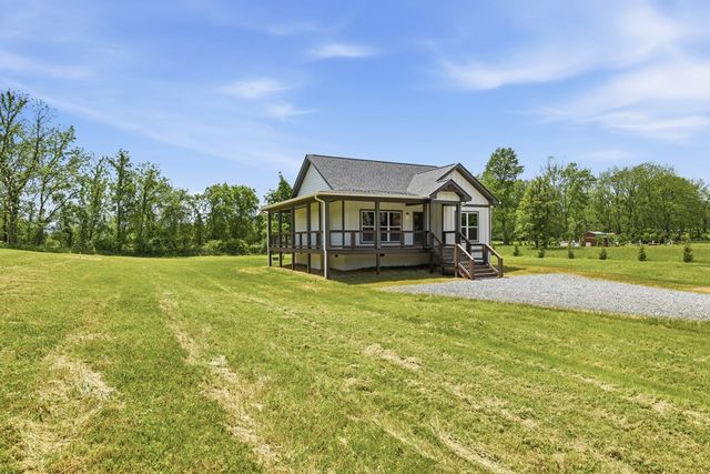 155 Waldorf Place, Brasstown, NC 28902