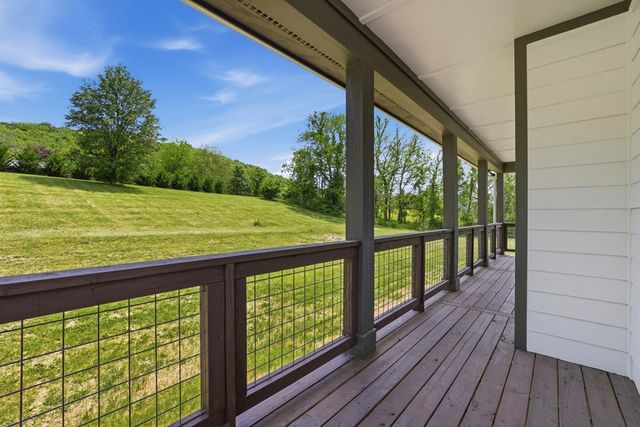 155 Waldorf Place, Brasstown, NC 28902