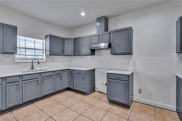 3022 Loving Avenue, Fort Worth, TX 76106