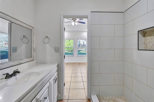 3022 Loving Avenue, Fort Worth, TX 76106