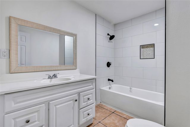 3022 Loving Avenue, Fort Worth, TX 76106