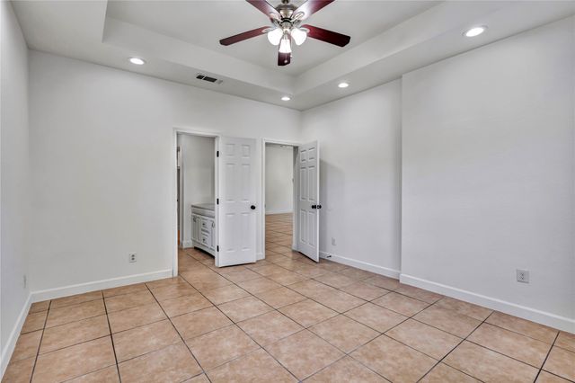 3022 Loving Avenue, Fort Worth, TX 76106