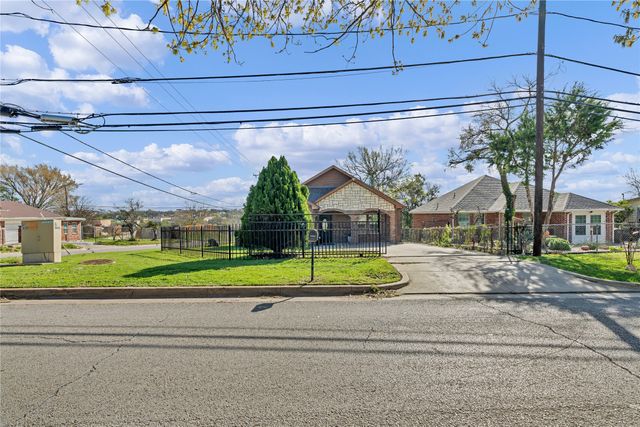 3022 Loving Avenue, Fort Worth, TX 76106