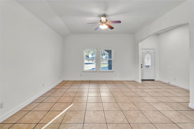 3022 Loving Avenue, Fort Worth, TX 76106