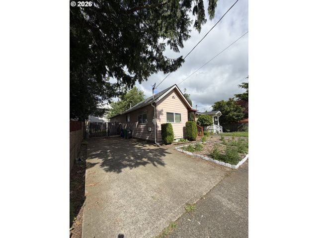 6129 Se 83RD Ave, Portland, OR 97266