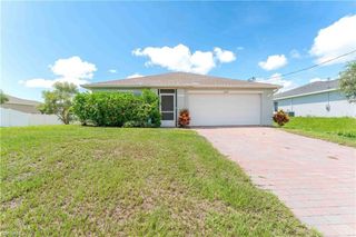 8052 Sunrise CIR, Labelle, FL 33935