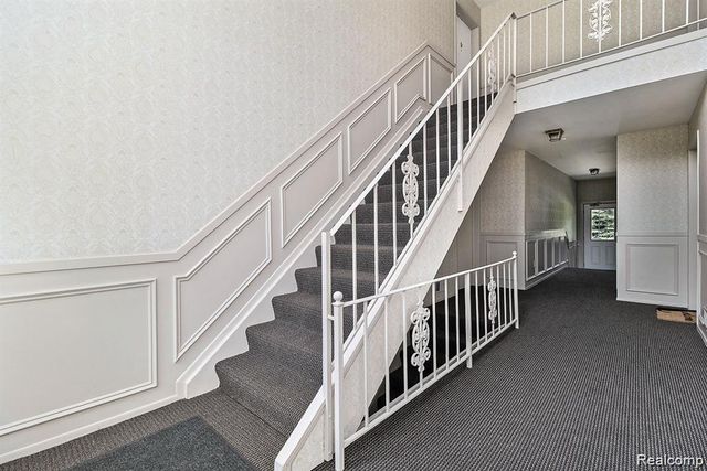 766 E Fox Hills Drive 152, Bloomfield Hills, MI 48304