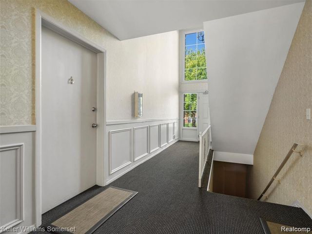 766 E Fox Hills Drive 152, Bloomfield Hills, MI 48304