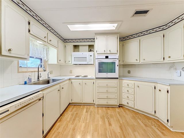 2002 SW LIVE OAK LANE, Zellwood, FL 32798