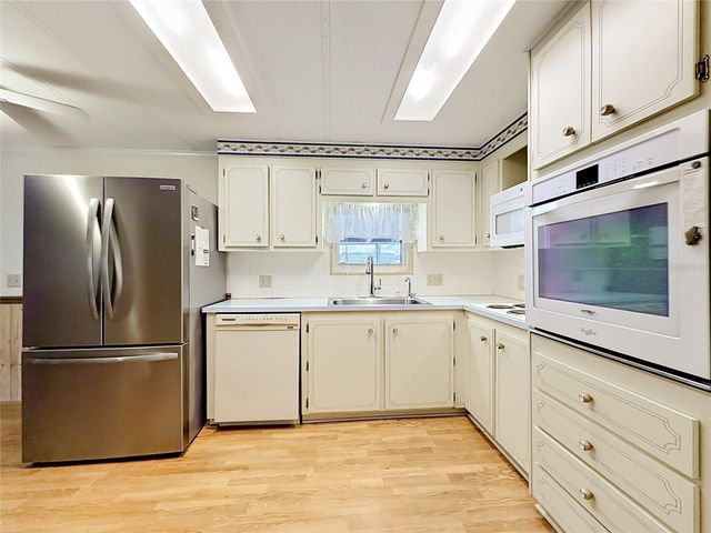 2002 SW LIVE OAK LANE, Zellwood, FL 32798