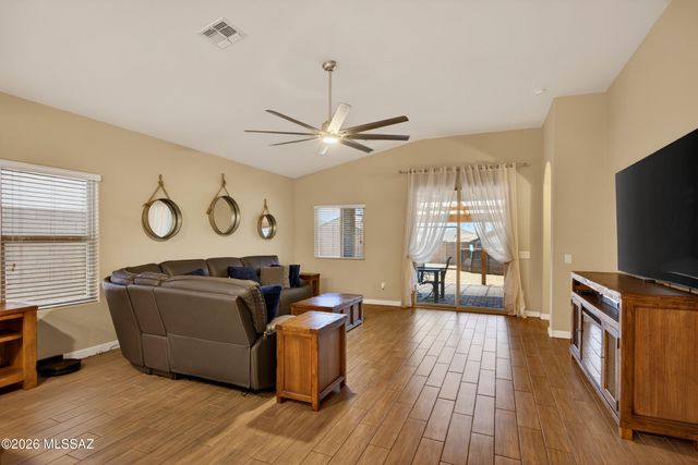 251 W Charles L McKay Street, Vail, AZ 85641