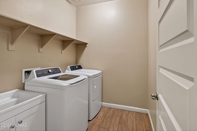 251 W Charles L McKay Street, Vail, AZ 85641