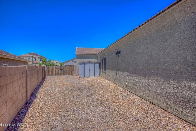 251 W Charles L McKay Street, Vail, AZ 85641
