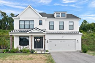 121 Maggie Dr, North Strabane, PA 15330