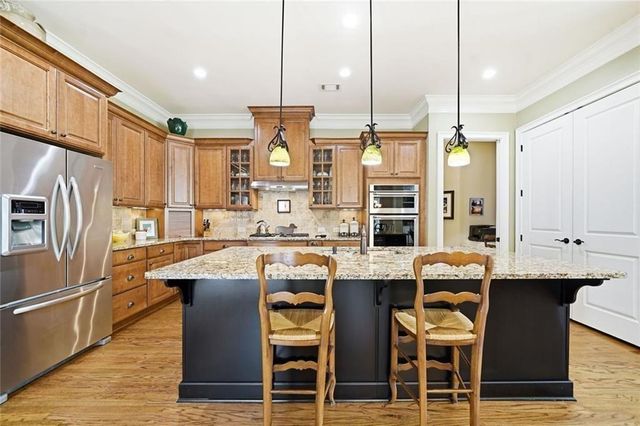 318 Lakeside Trace, Canton, GA 30115
